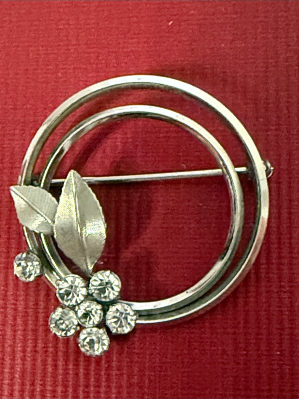 KREMENTZ SIGNED VINTAGE BROOCH SILVER TONE CIRCLE CLEAR RHINESTONE FLOWER